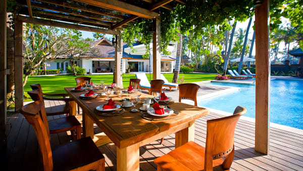 Puri Nirwana - Outdoor dining area
